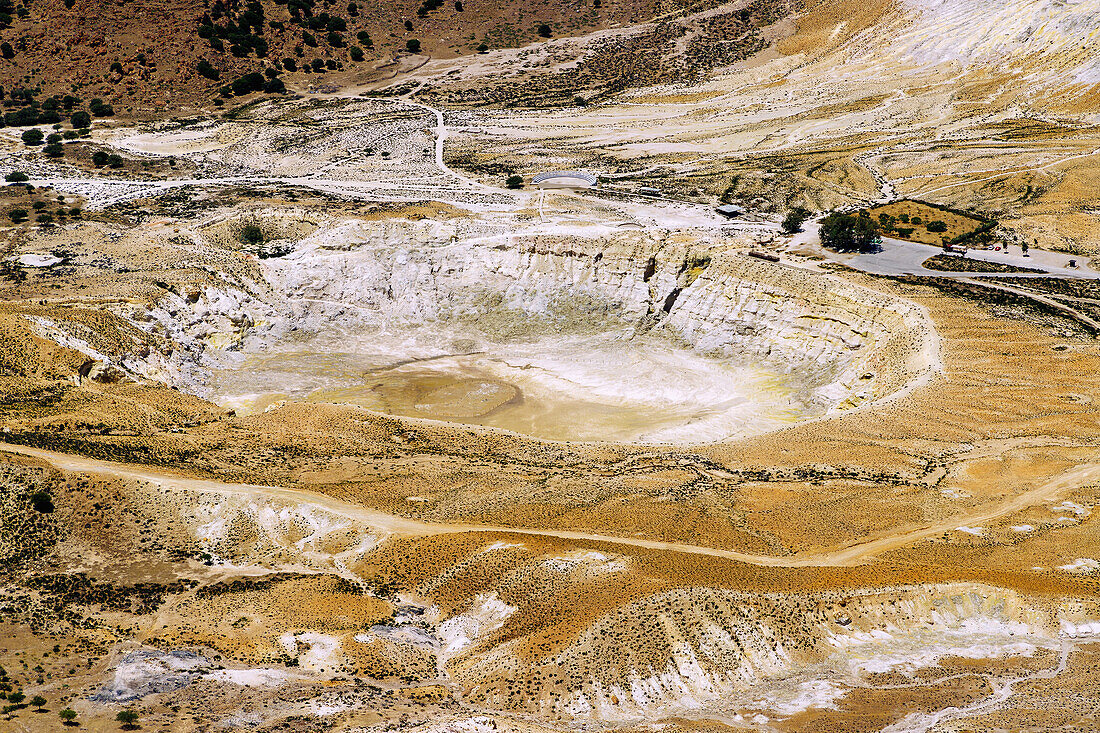  View from Nikiá of the caldera and the Stéfanos crater on the island of Nissyros (Nisyros, Nissiros, Nisiros) in Greece 