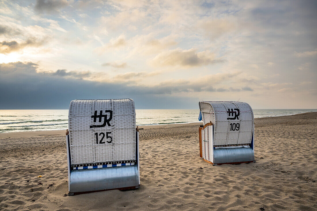  Beach baskets in the Baltic Sea resort of Dahme, Baltic Sea, Sea, Ostholstein, Schleswig-Holstein, Germany 