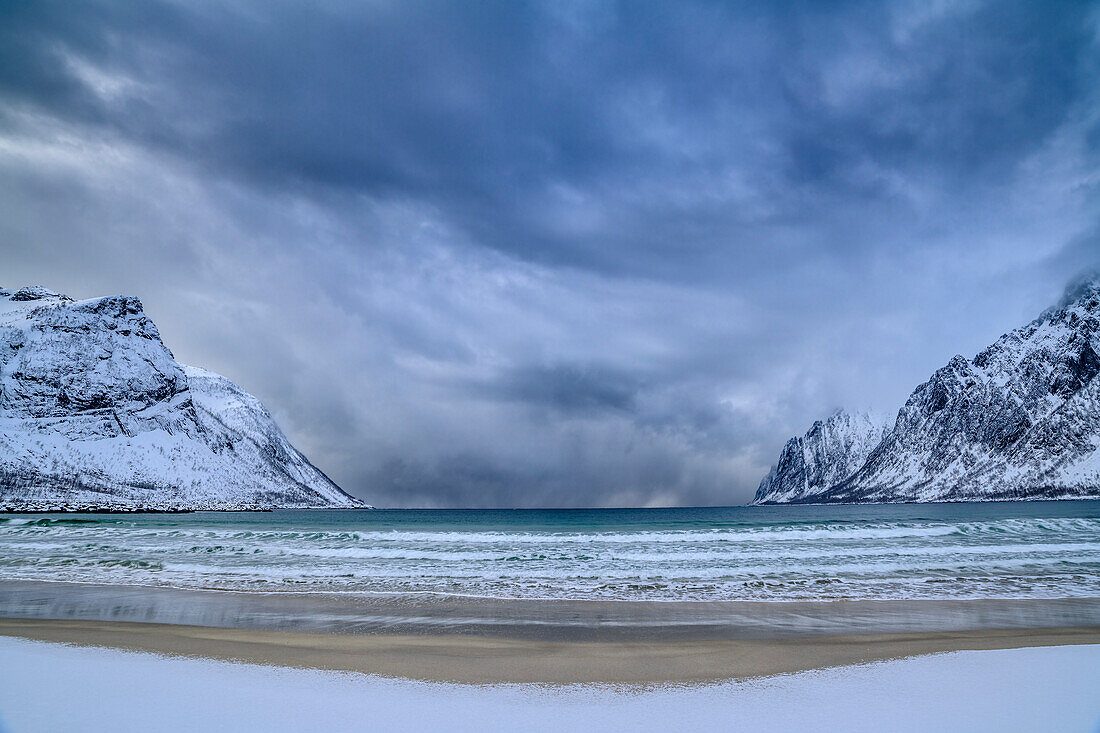  Ersfjord beach in winter, Ersfjord, Senja, Troms, Norway 