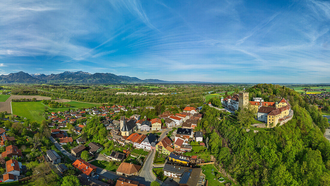  Aerial view of Neubeuern with village square and castle, Mangfall Mountains in the background, Neubeuern, Lake Constance-Königssee cycle path, Upper Bavaria, Bavaria, Germany 