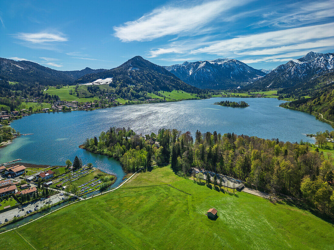 Luftaufnahme mit Schliersee und Mangfallgebirge, Bodensee-Königssee-Radweg, Oberbayern, Bayern, Deutschland