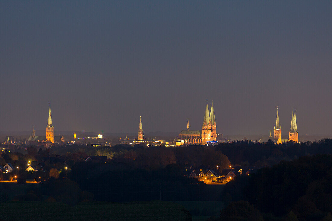  View of the old town and churches of Luebeck at night, Hanseatic City of Luebeck, Schleswig-Holstein, Germany 