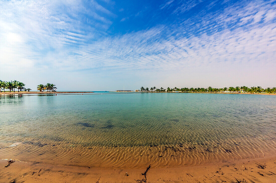 Strandabschnitt in der Nähe von Yanbuʿ al-Bahr, Yanbu, Yambo, oder Yenbo, Hafen am Roten Meer, Provinz Medina, Saudi Arabien