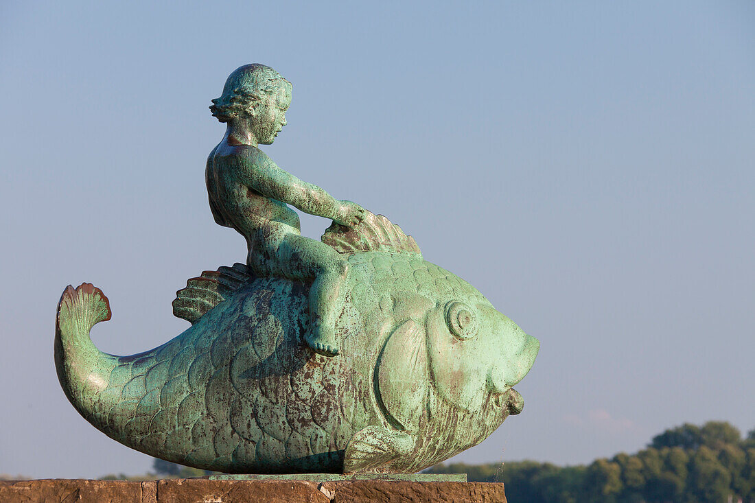  Putto on the fish, sculpture, Hermann Scheuernstuhl, Maschsee, Hanover, Lower Saxony, Germany 