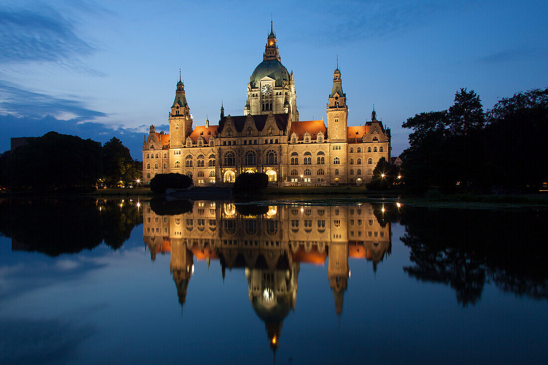  New Town Hall, Maschpark, evening mood, reflection, Hanover, Lower Saxony, Germany 