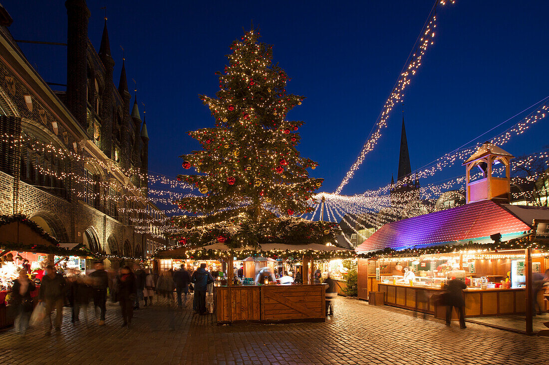  Christmas market, Hanseatic City of Luebeck, UNESCO World Heritage Site, Schleswig-Holstein, Germany 