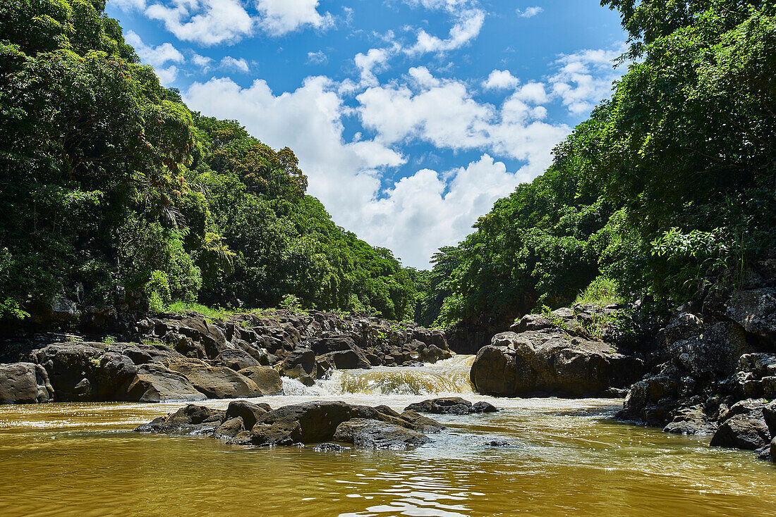  Africa, Mauritius Island, Indian Ocean, GRSE Waterfall 