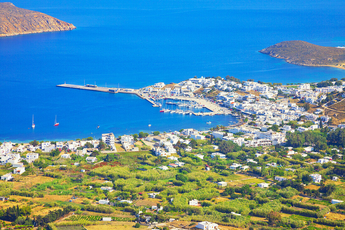 Livadi Bucht von oben, Livadi, Insel Serifos, Kykladen, Griechenland