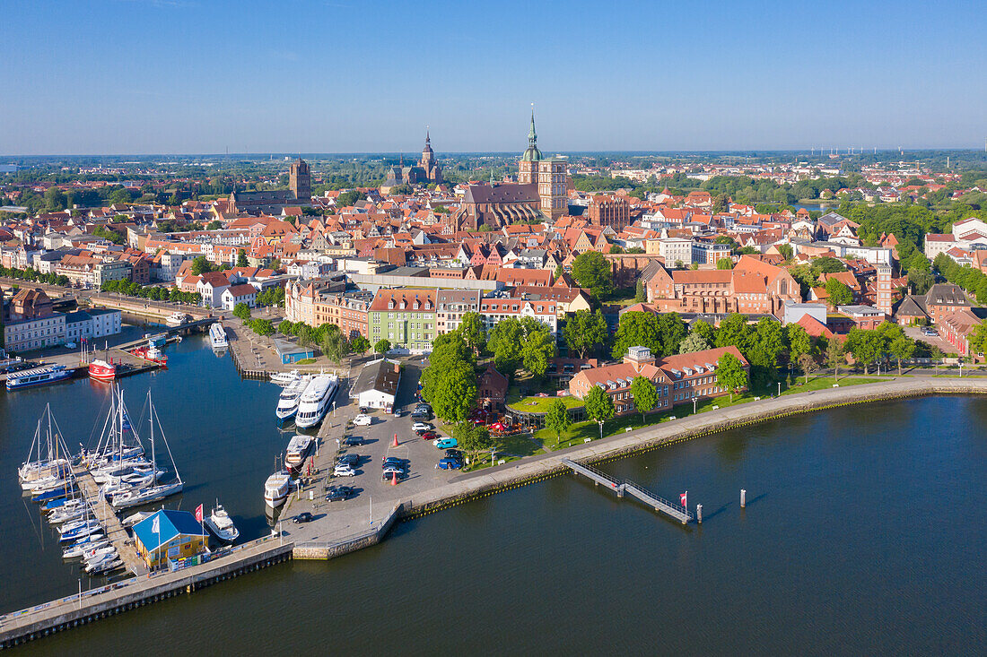  View of Stralsund harbor, summer, Mecklenburg-Western Pomerania, Germany 