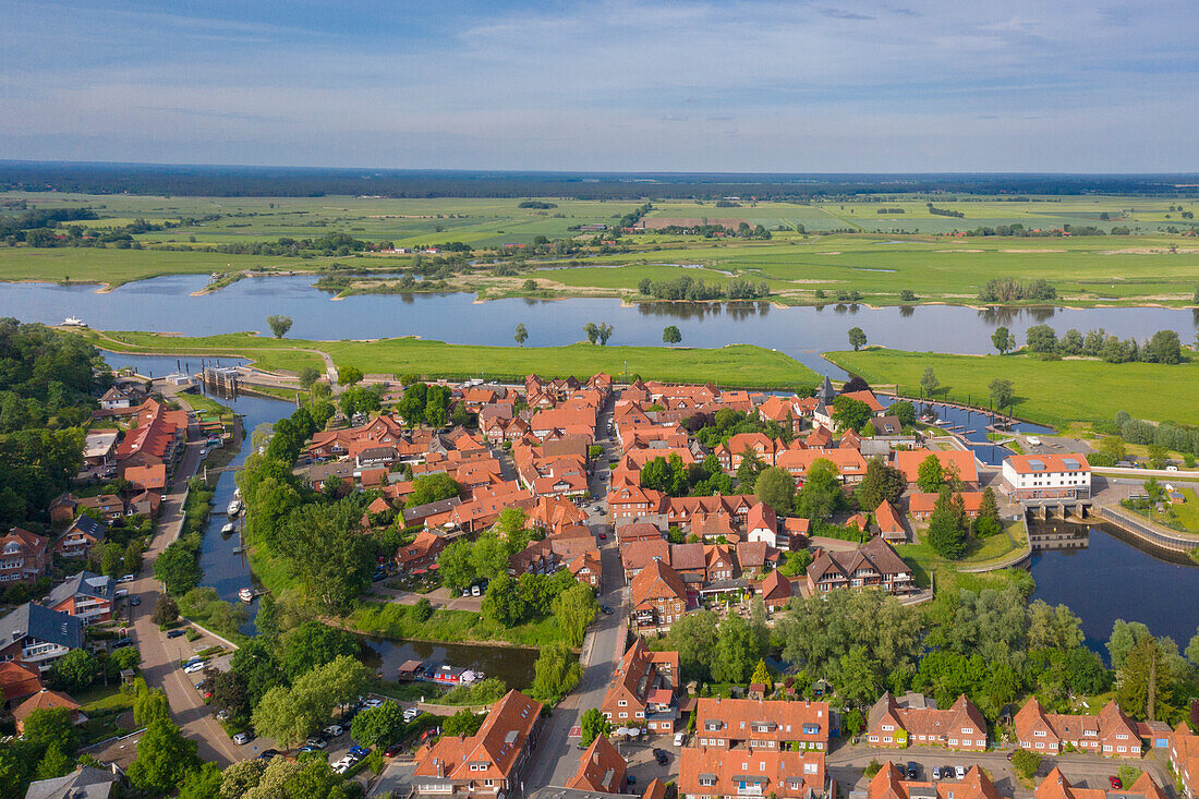 Blick auf die Altstadt von Hitzacker an der Elbe, Sommer, Niedersachsen, Deutschland