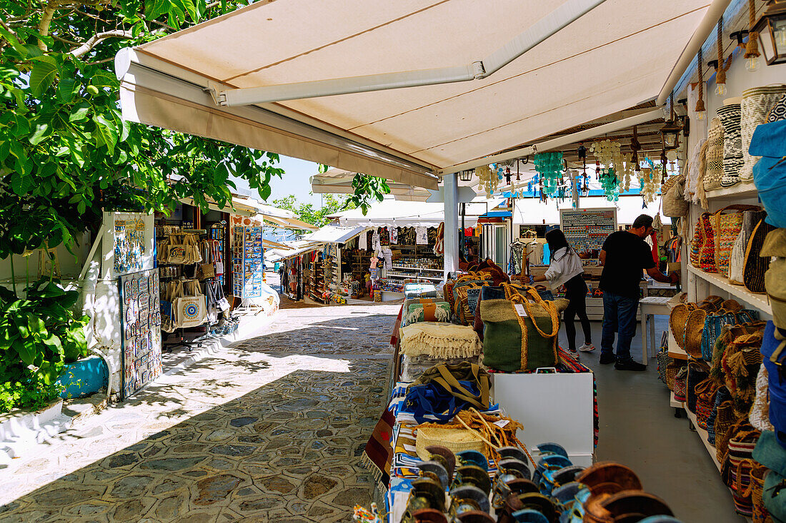 Ladengasse im Zentrum von Zia auf der Insel Kos in Griechenland