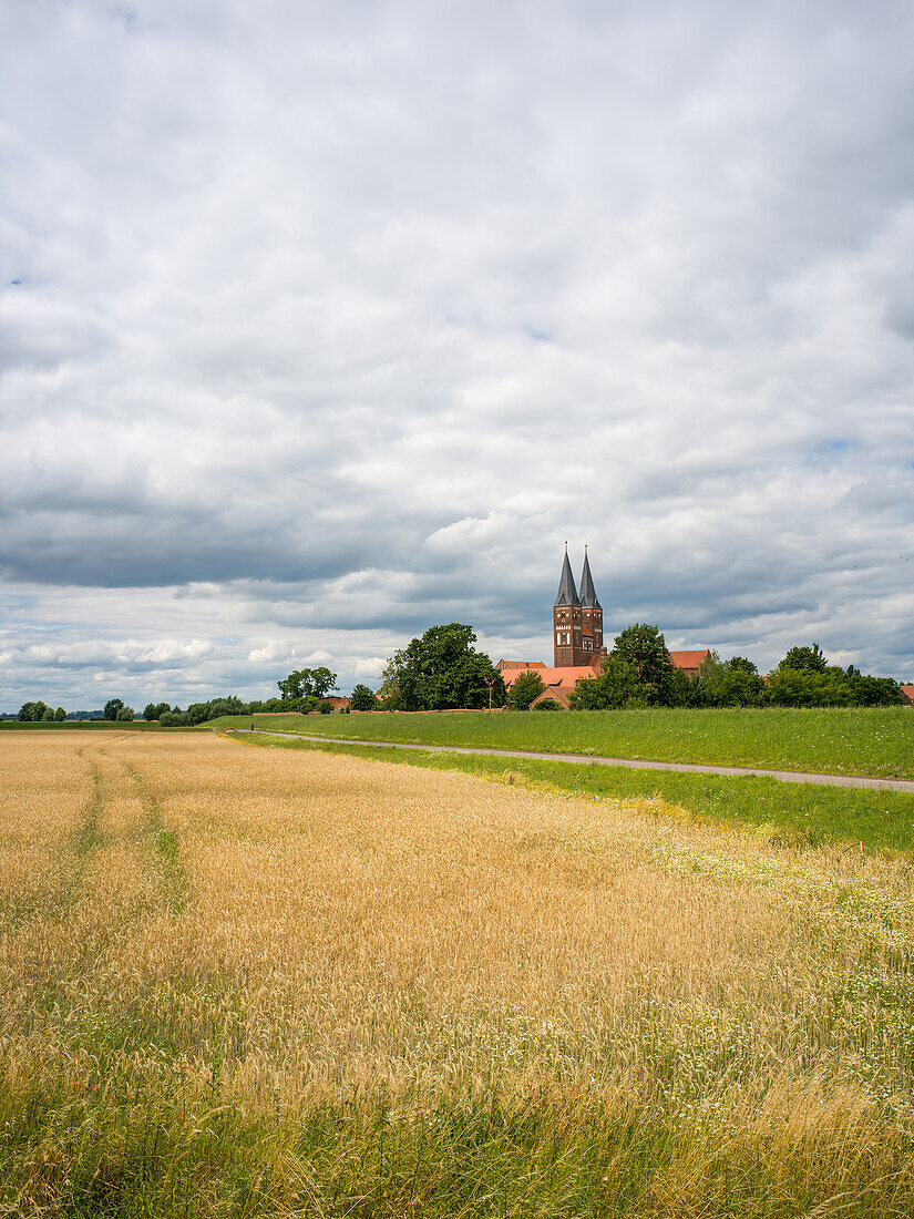  View over the dike to Jerichow Monastery, Jerichow, Jerichower Land district, Saxony-Anhalt, Central Germany, Germany, Europe 