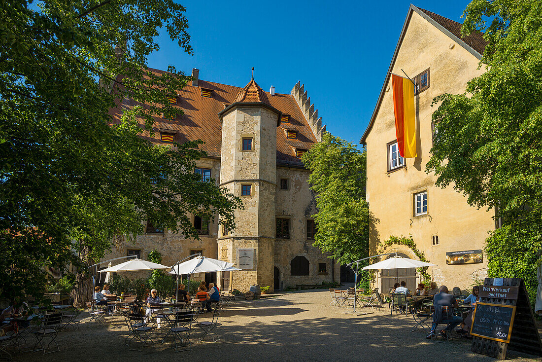  Medieval winegrowing village, Sommerhausen, Mainfranken, Lower Franconia, Franconia, Bavaria, Germany 