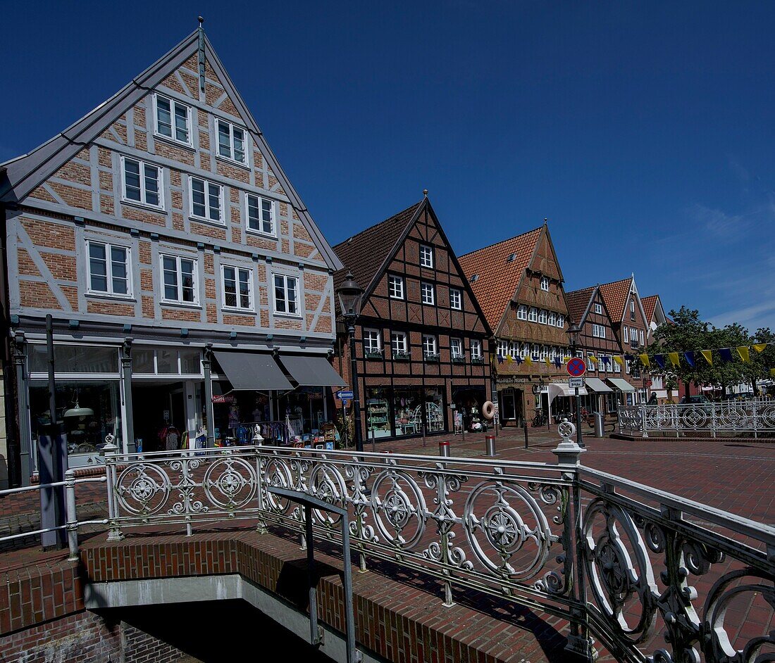 Bürgerhäuser an der Westfleth in Buxtehude, Niedersachsen, Deutschland