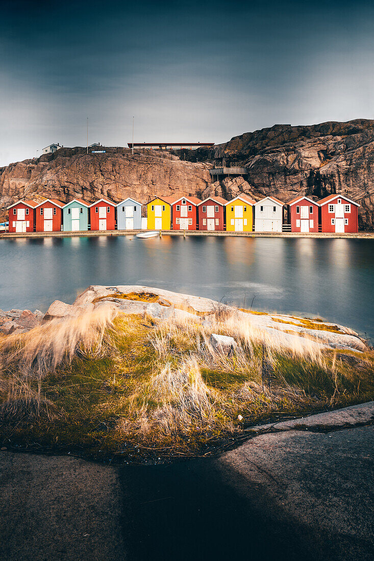  Colorful fishermen&#39;s houses, harbor, Smögen, Sweden, Europe 