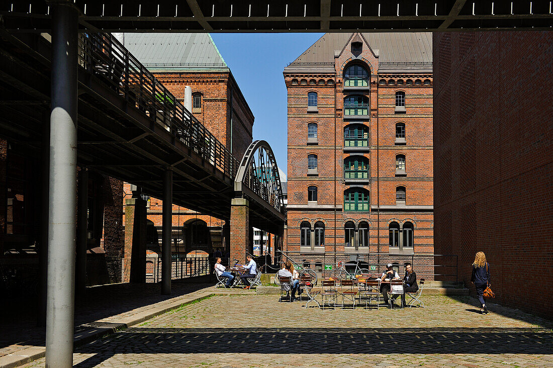 Restaurant im HafenCity-Viertel, Hamburg, Deutschland, Europa