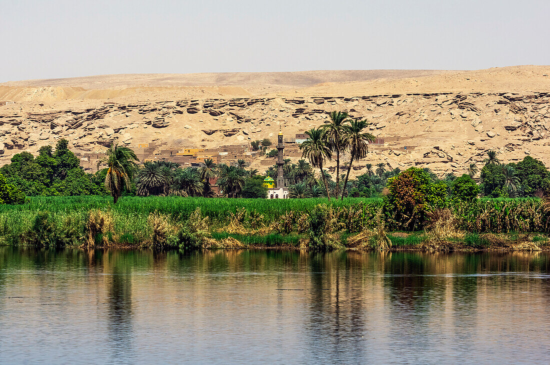  Nile landscapes near Esan, Egypt 