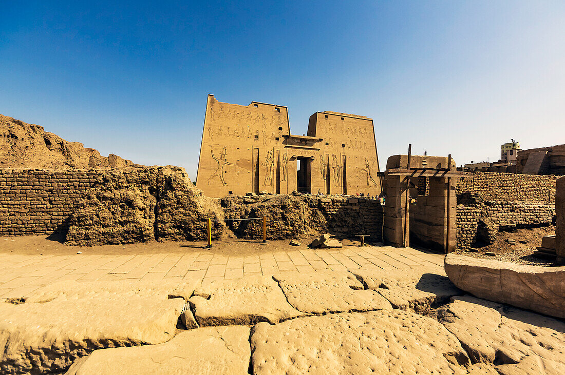  The Temple of Edfu is an ancient Egyptian temple complex on the western edge of the city of Edfu in Upper Egypt. 