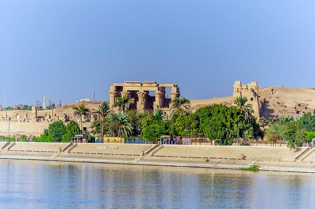  The Double Temple of Kom Ombo is an ancient Egyptian temple complex on the eastern bank of the Nile in Upper Egypt 