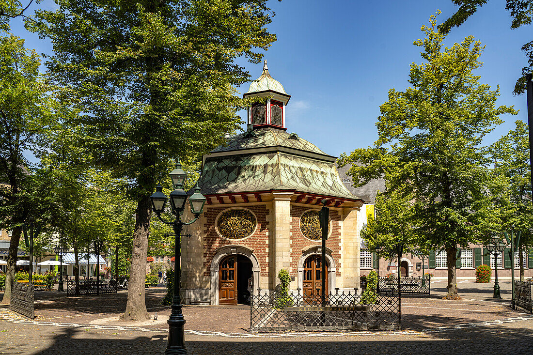  The pilgrimage church Gnadenkapelle in Kevelaer, Lower Rhine, North Rhine-Westphalia, Germany, Europe 