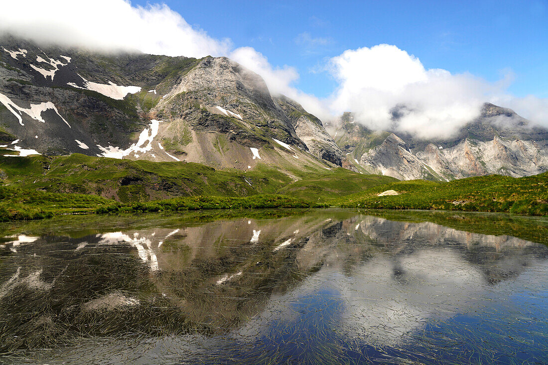  Lake in the Cirque de Troumouse in the Pyrenees National Park near Gavarnie-Gèdre, France, Europe 