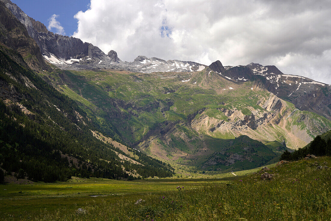 Gebirgslandschaft im Valle de Otal bei Torla-Ordesa, Spanien, Europa