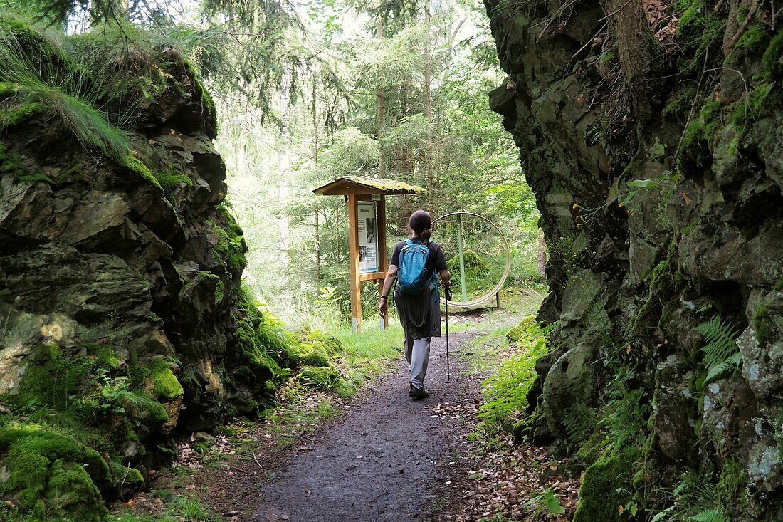  Hiking in the Höllental near Lichtenberg, Franconian Forest, Upper Franconia, Bavaria, Germany 