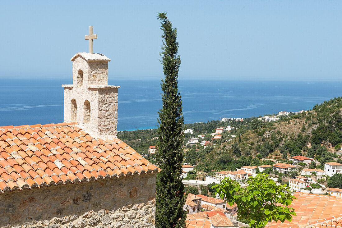 St. Athanassios Kirche in Dhermi, Dorf an der Ionischen Küste, Ceraunische Berge, Albanien, Südosteuropa