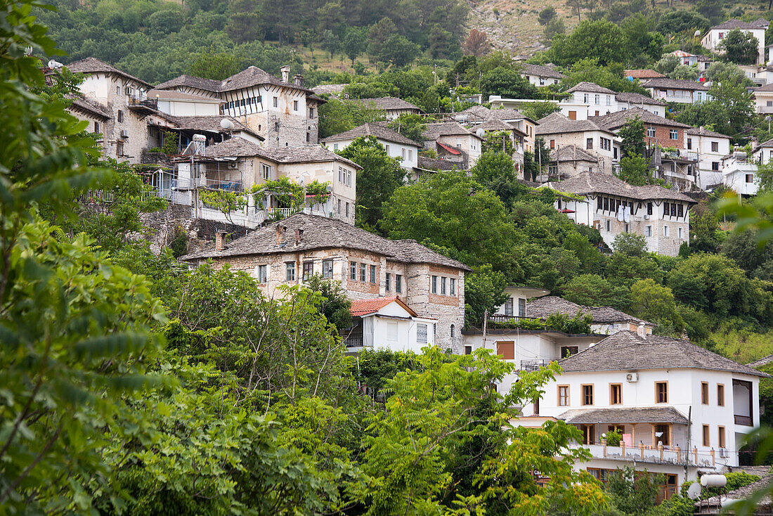  Gjirokaster oder Gjirokastra, Gemeinde im Süden Albaniens, UNESCO-Weltkulturerbe, Albanien, Südosteuropa 