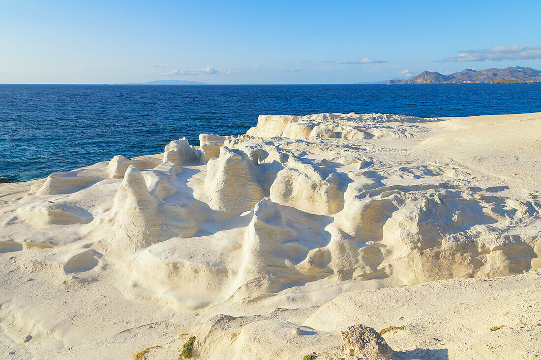  Felsformationen, Sarakiniko, Insel Milos, Griechenland 