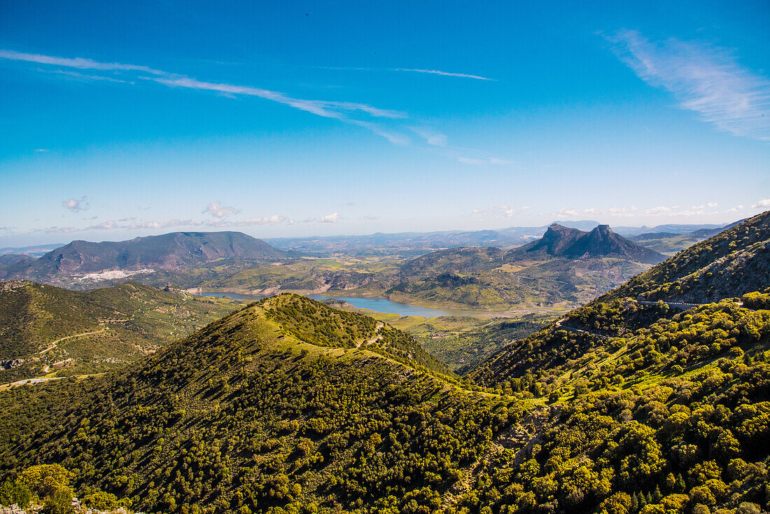  Sierra de Grazalema. View from the Puerta de las Palomas pass, to Zahara de la Sierra with reservoir, Cadiz province, Spain 