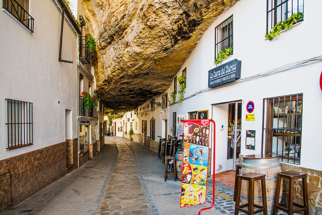  Setenil de las Bodegas, a popular white village with houses built into the rock, Cadiz province, Spain 