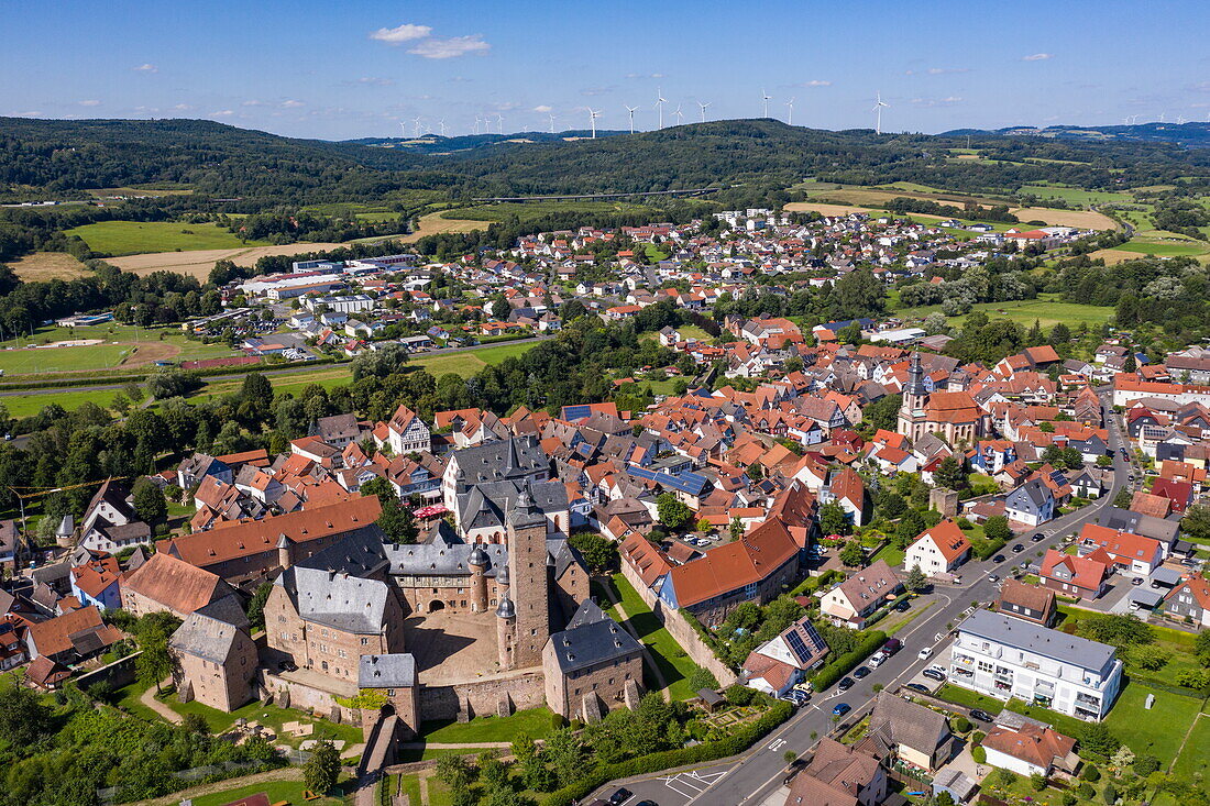 Luftaufnahme von Schloss Steinau und der Stadt, Steinau an der Straße, Spessart-Mainland, Hessen, Deutschland