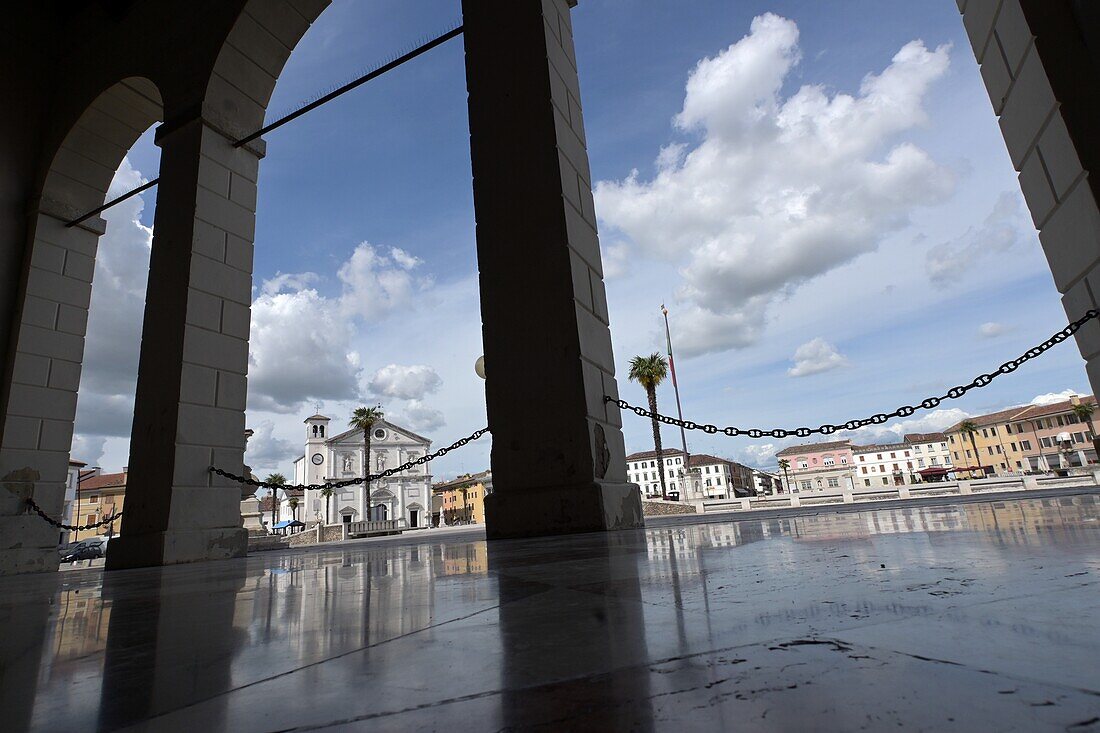  Central square of Palmanova, Friuli, Northern Italy 