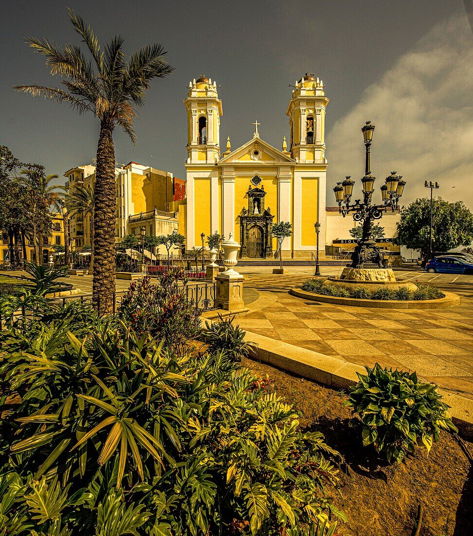 Kathedrale Santa Maria de la Asunción an der Plaza de Africa, Ceuta, nordafrikanische Küste, Spanien