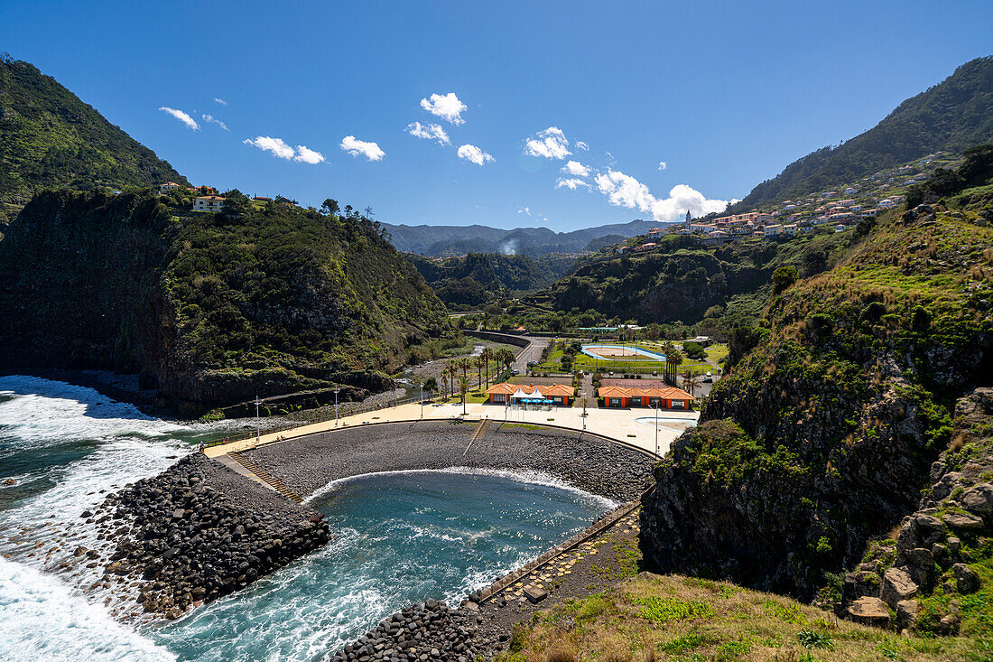  Viewpoint near Faial &#39;Miradouro do Guindaste&#39; 