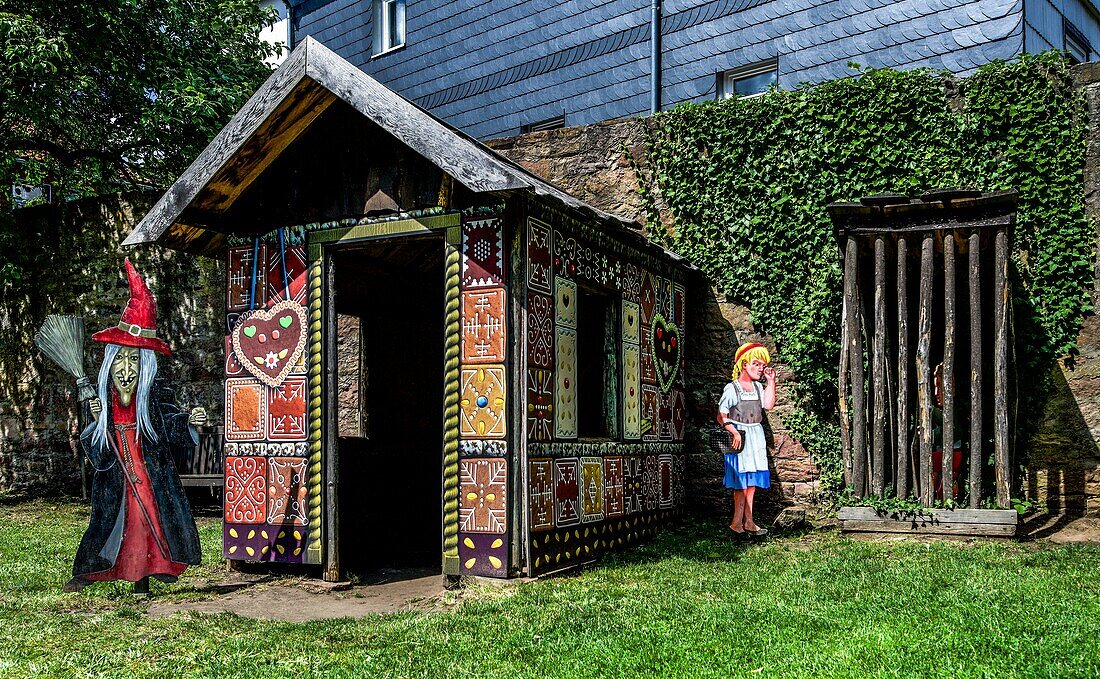 Brüder Grimm Haus, Garten, Motiv Hänsel und Gretel, Steinau a. d. Straße, Hessen, Deutschland