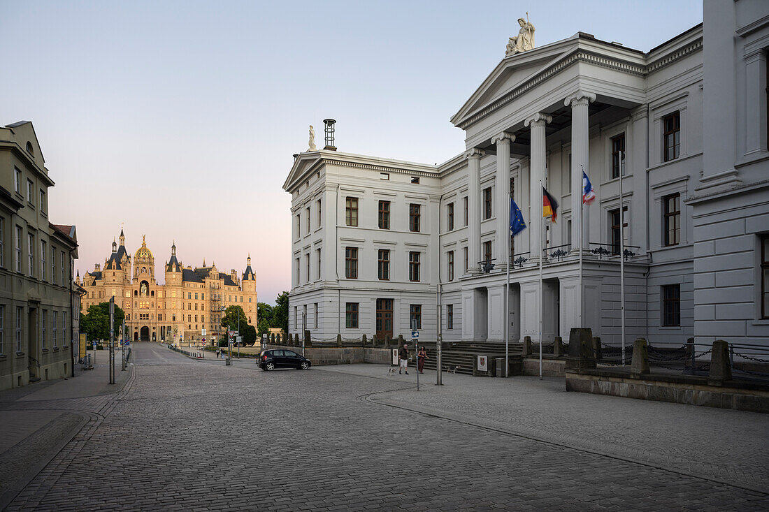 UNESCO Welterbe "Residenzensemble Schwerin", Kollegiengebäude I und II, Mecklenburg-Vorpommern, Deutschland, Europa