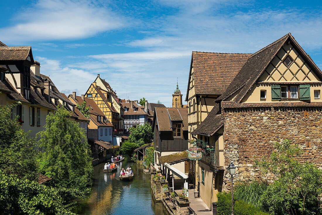  Picturesque colorful half-timbered houses, La Petite Venise, Colmar, Alsace, Bas-Rhin, France 