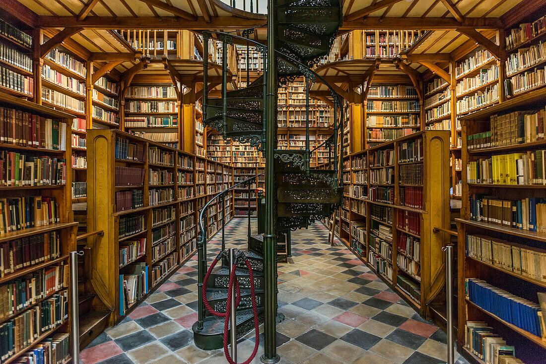 Bibliothek, Benediktinerabtei Maria Laach, Eifel, Rheinland, Rheinland-Pfalz, Deutschland