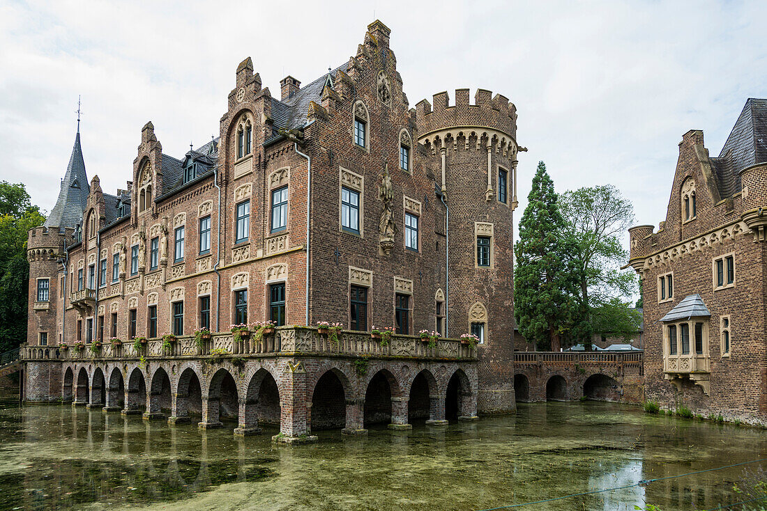 Wasserschloss, Schloss Paffendorf, Bergheim, Rhein-Erft-Kreis, Rheinland, Nordrhein-Westfalen, Deutschland