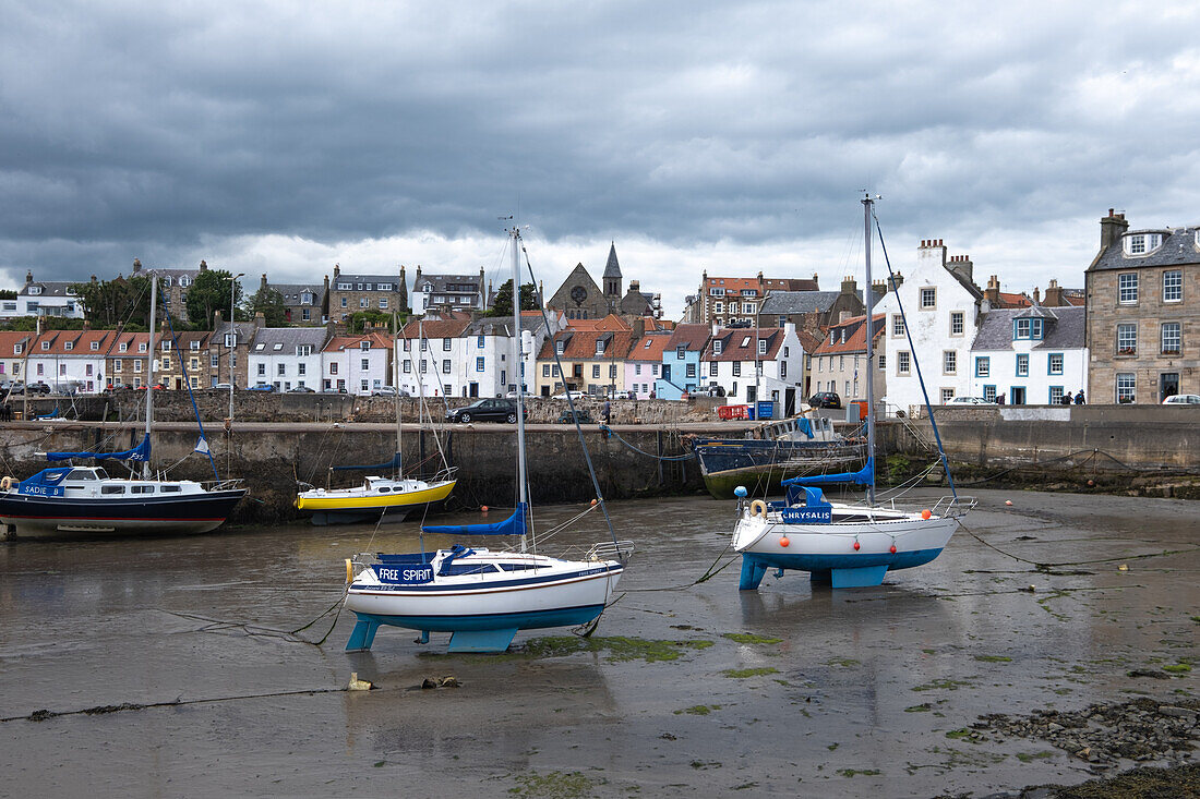  View of St. Monans Harbour at low tide, East Lothian, Scotland, United Kingdom 