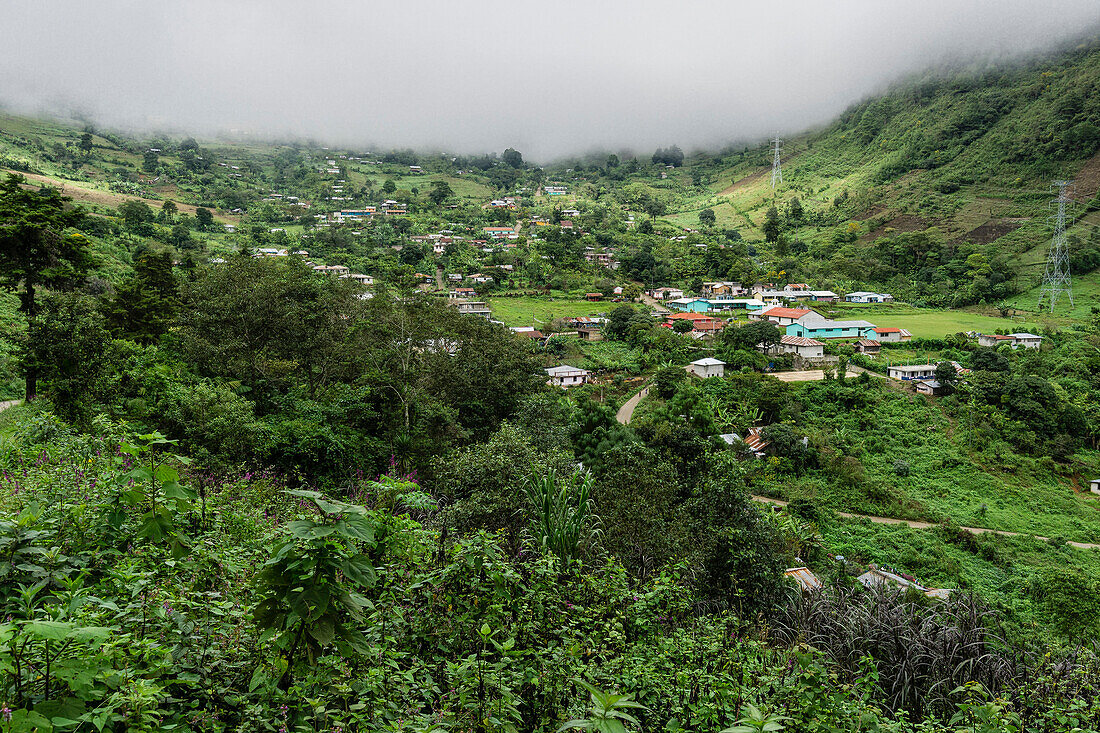  Straße von Uspantan nach Lancetillo, El Soch, Zone Reyna, Cordillera de los Cuchumatanes, Quiche, Guatemala, Mittelamerika 