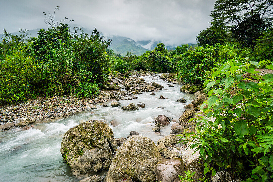 Satan river, crossing the jungle, La Taña, Reyna zone, Uspantan department, Guatemala, Central America