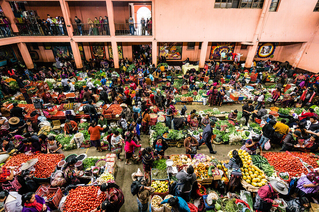  Markthalle von Santo Tomas, Markt im historischen Zentrum, Chichicastenango, Gemeinde des Departements El Quiché, Guatemala, Mittelamerika 