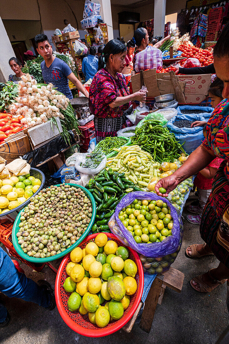  Traditioneller Markt, Chichicastenango, Quiché, Guatemala, Mittelamerika 