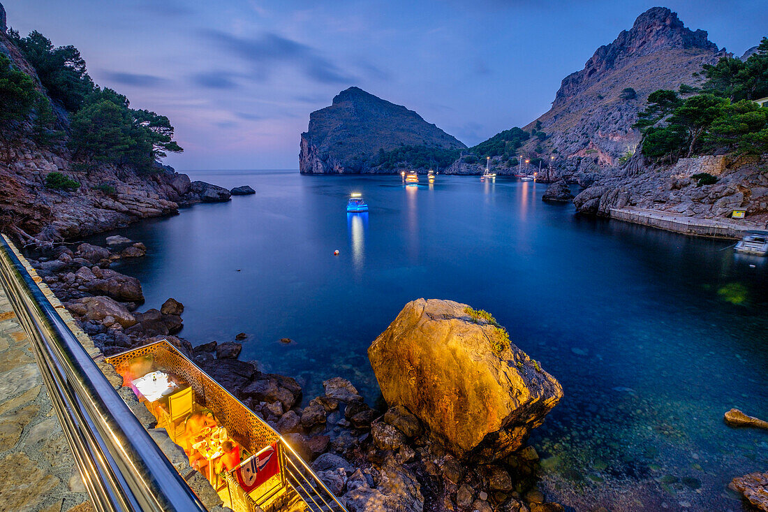 Terrasse Sa Calobra, Escorca, Naturgebiet Serra de Tramuntana, Mallorca, Balearen, Spanien