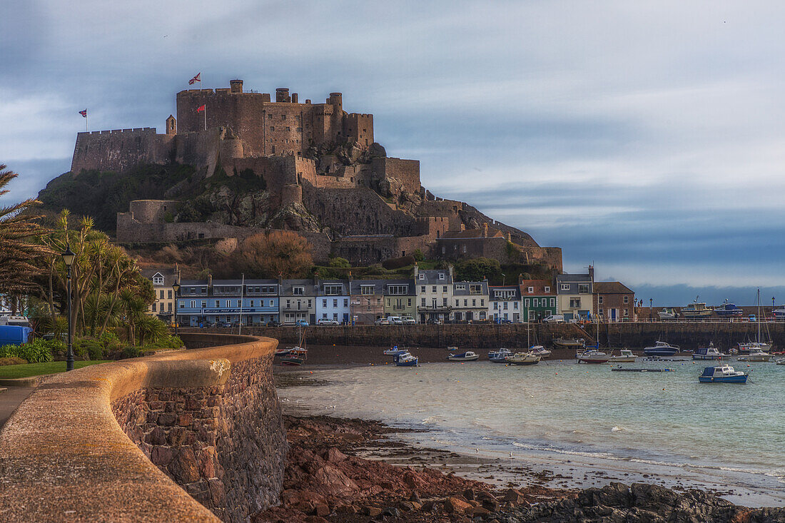  View along the promenade to Mont Orgueil Castle 