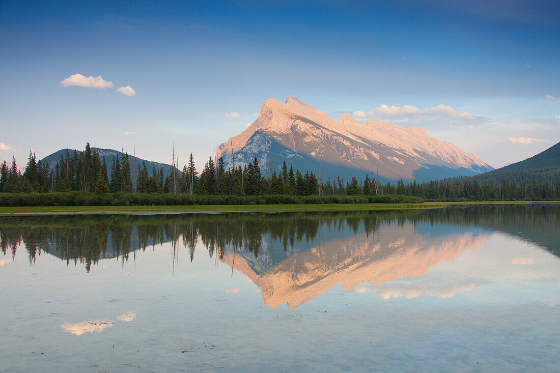  Mount Rundle reflected in the Vermilion Lakes, Banff National Park, Alberta, Canada 