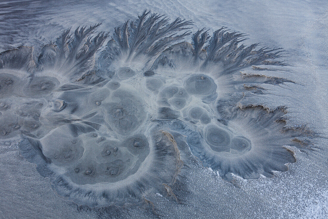 Strukturen im Sand, Winter, Lofoten, Norwegen